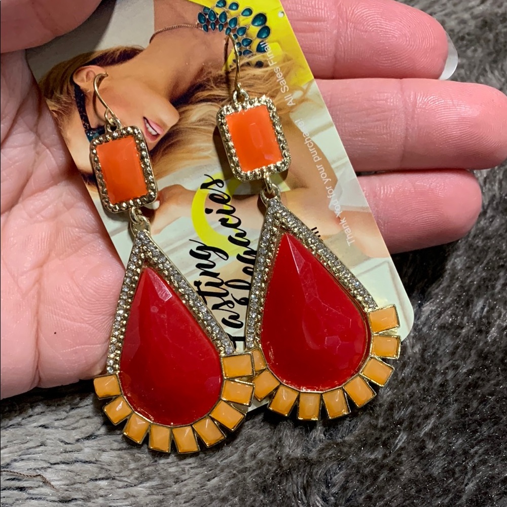 Stunning Red and‎ Orange Teardrop Earrings 8066